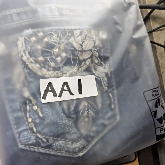 Miss Me Women's Blue Jeans, Size 26, Boot Cut, Style M3115B - Picture 14 of 14